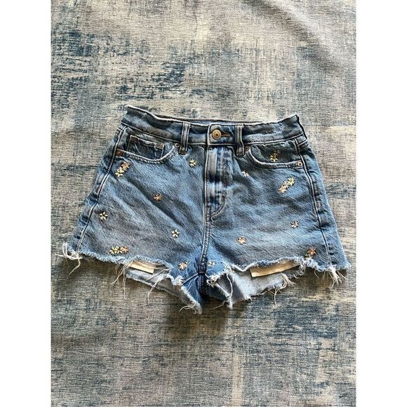 American Eagle Distressed Floral Embroidered High Rise Denim Mom Shorts Size 00 - Picture 1 of 8